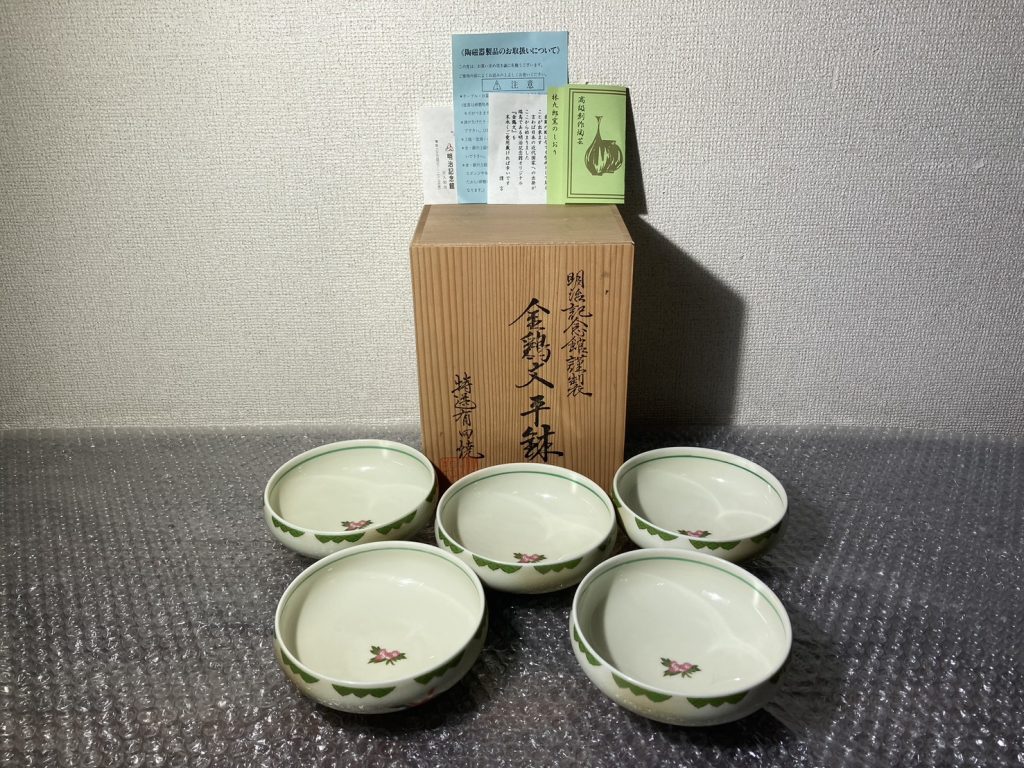 千葉県千葉市中央区で出張買取した食器（未使用品）の買取事例写真