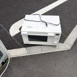 千葉県成田市での不用品回収の作業写真（電子レンジ）