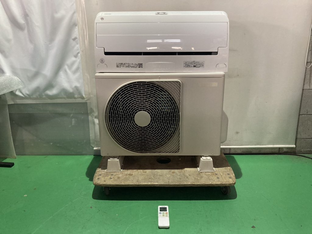 埼玉県さいたま市で出張買取したTOSHIBA トウシバのエアコンの買取事例写真