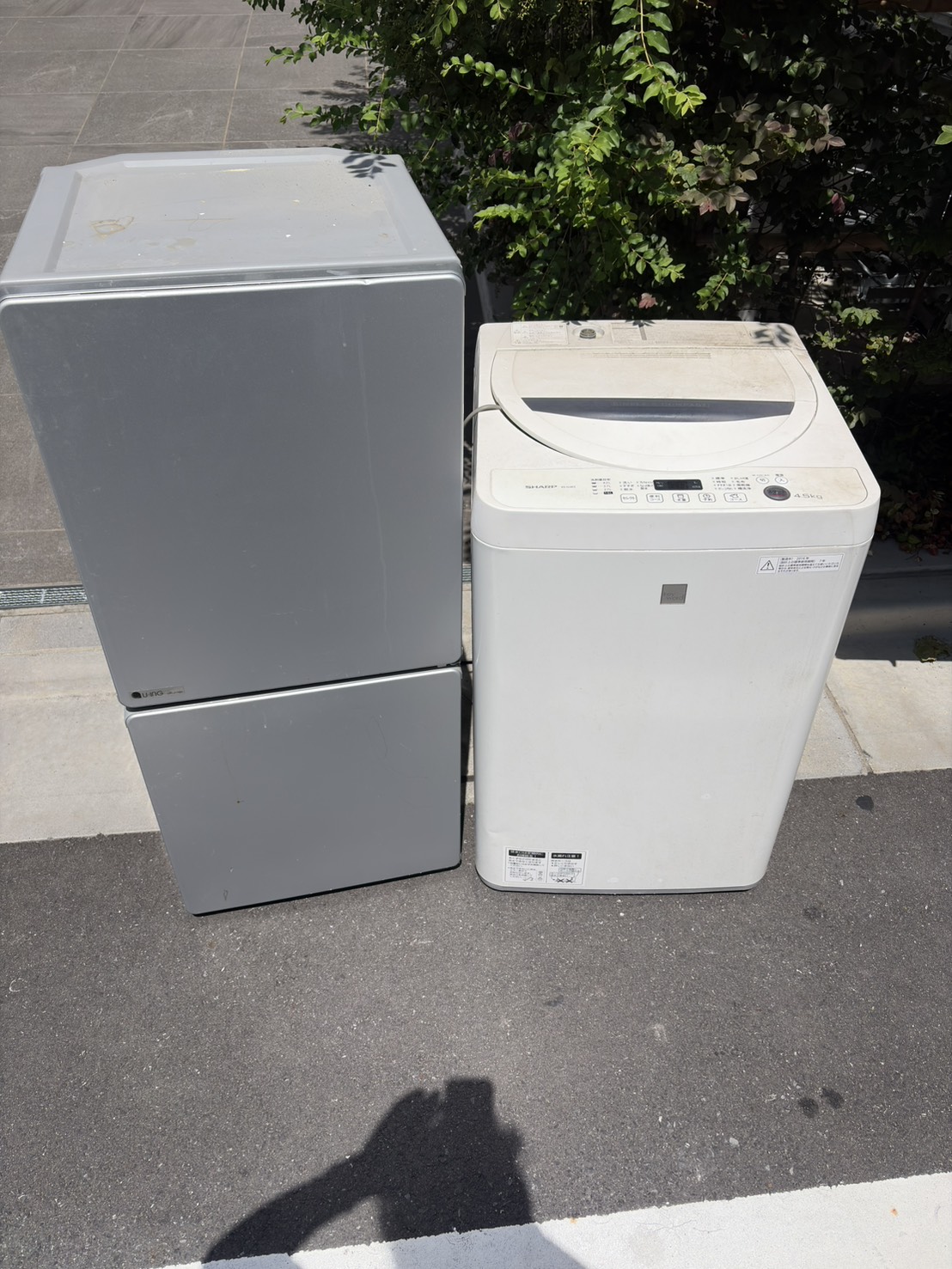 千葉県習志野市での不用品回収の作業写真（洗濯機、冷蔵庫）