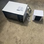 千葉県八千代市での不用品回収の作業写真（子レンジ、サーキュレーター）
