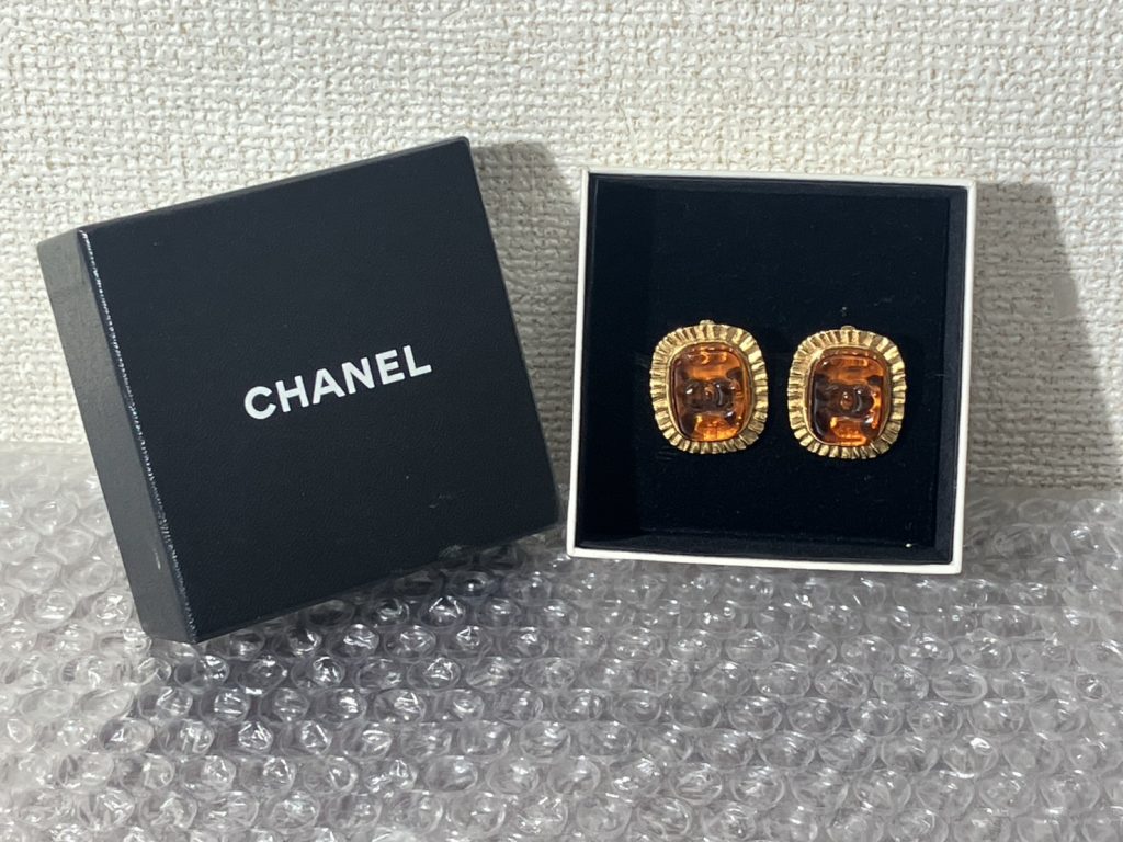 埼玉県蕨市で出張買取したシャネルのイヤリングの買取事例写真