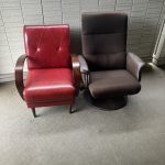 千葉県柏市での不用品回収の作業写真（1人掛けソファ、リクライニングソファ、オットマン）