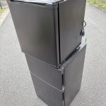 千葉県浦安市での不用品回収の作業写真（2ドア冷蔵庫、1ドア冷蔵庫）