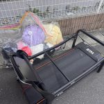 千葉県市川市での不用品回収の作業写真（ルームランナー、ぬいぐるみ）