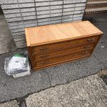 千葉県船橋市での不用品回収の作業写真（スチーマー、タンス一部、ポータブルDVDプレイヤー）