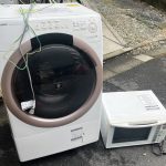 千葉県八千代市での不用品回収の作業写真（ドラム式洗濯機、電子レンジ）