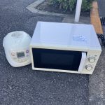 千葉県茂原市での不用品回収の作業写真（炊飯器、電子レンジ）