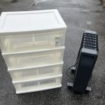 千葉県市原市での不用品回収の作業写真（衣装ケース、オイルヒーター）