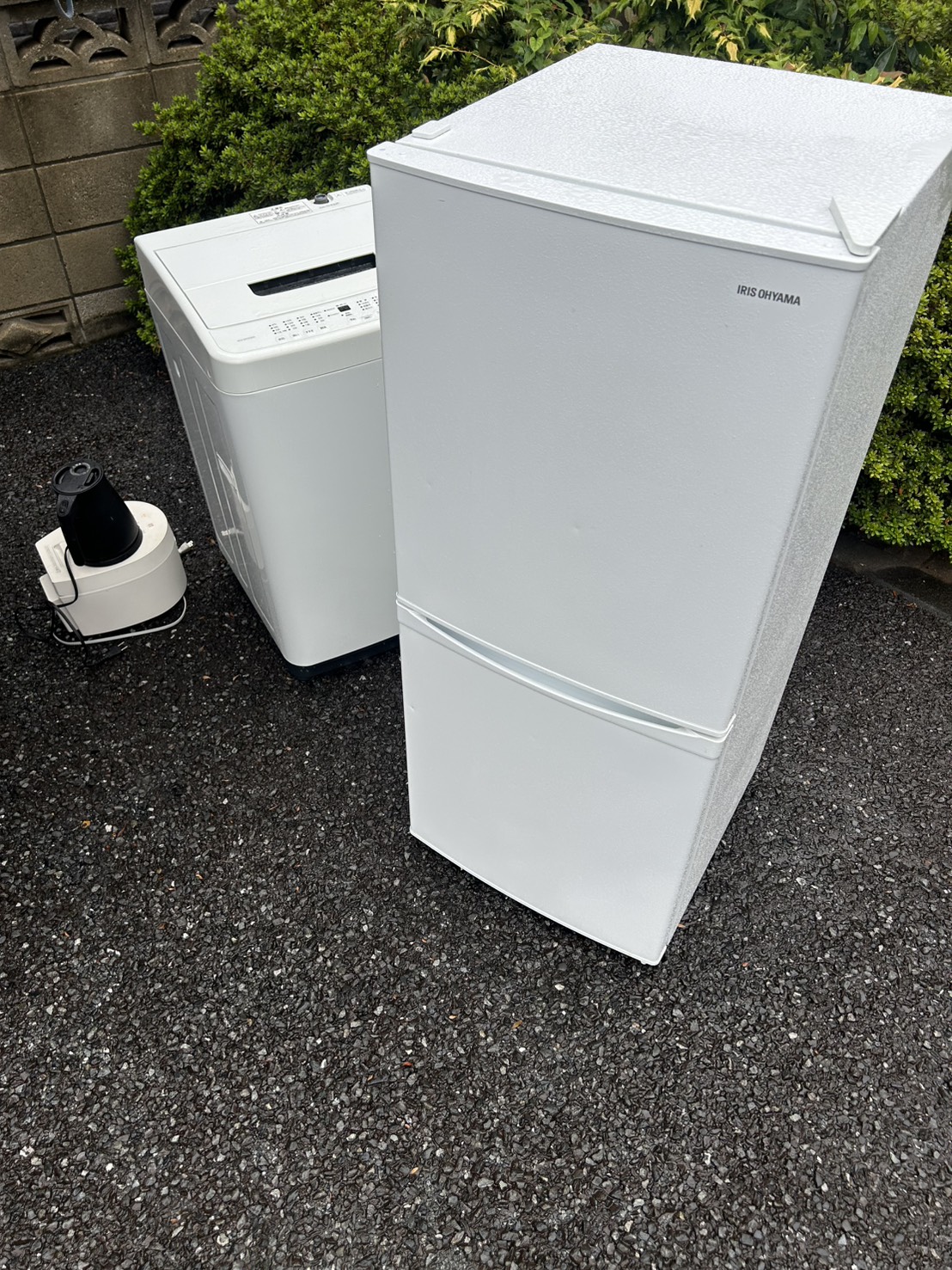 千葉県柏市での不用品回収の作業写真（冷蔵庫、洗濯機、炊飯器、電気ケトル）