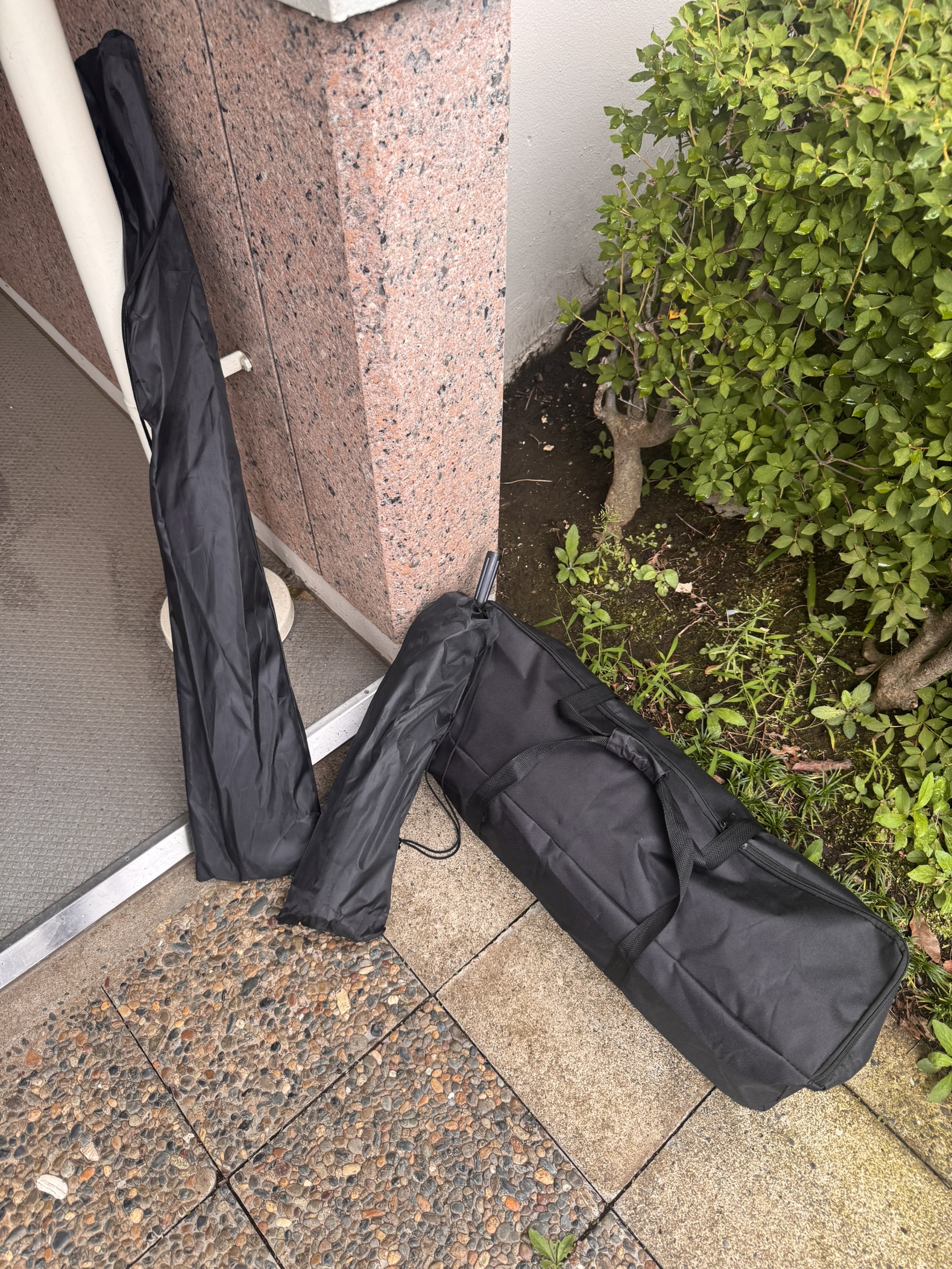 千葉県市川市での不用品回収の作業写真（撮影用器具、三脚）
