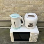 千葉県流山市での不用品回収の作業写真（電子レンジ、ケトル、炊飯器）